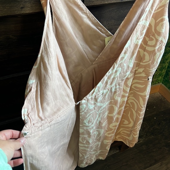 Swimsuit cover-up. But can be used as a shirt also! - Picture 2 of 4